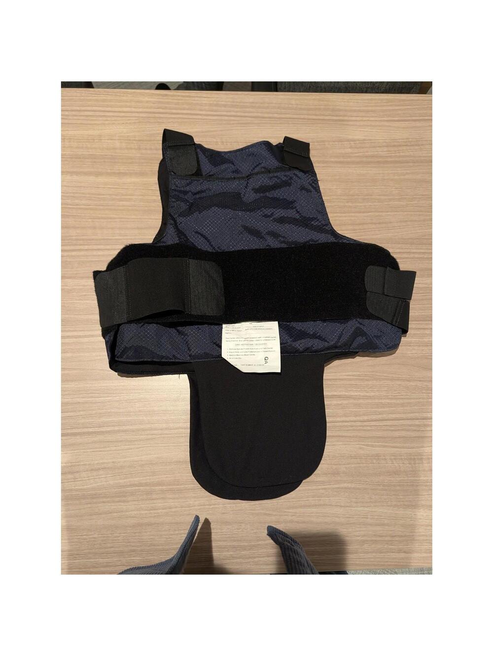 GH Low Profile Concealable Vest Carrier - Lightweight Body Armor Outer Shell - Picture 2 of 3